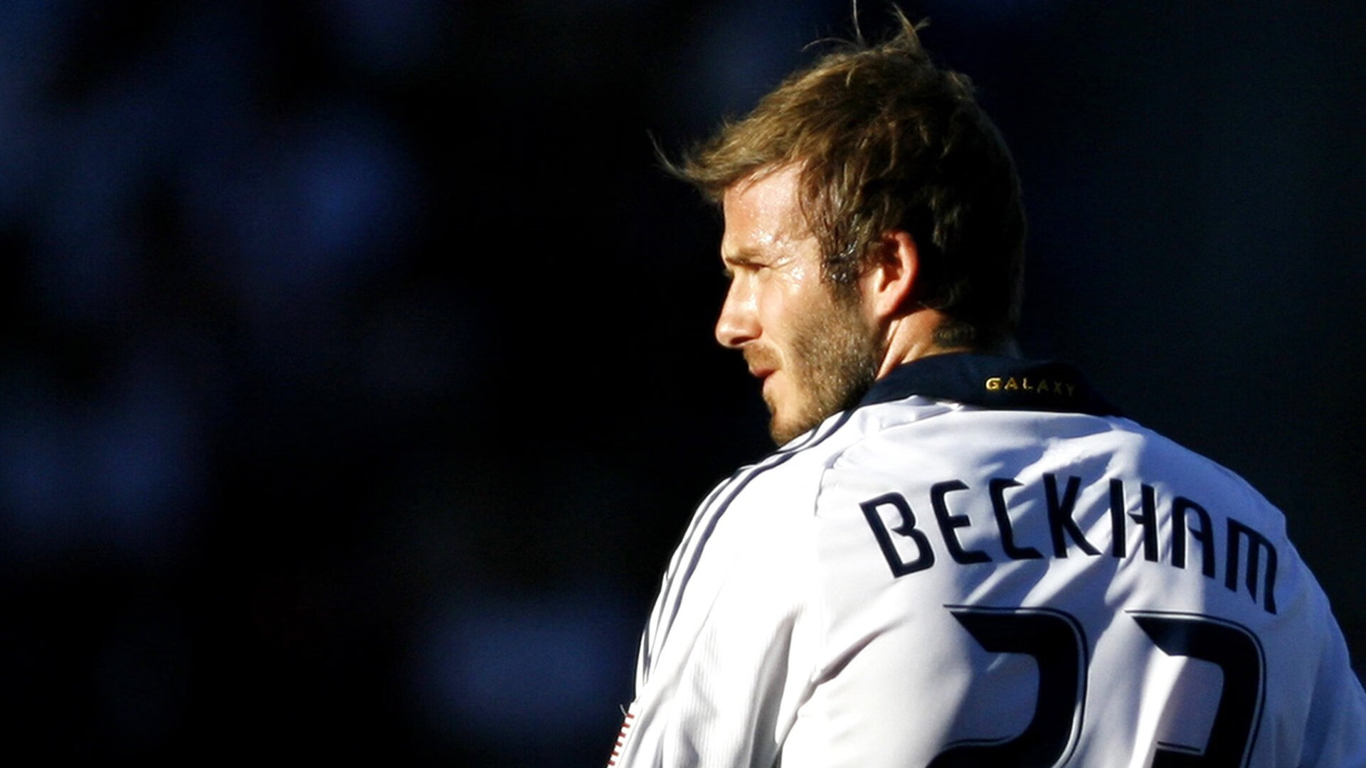 伯恩利反击锐利，克拉文公园再现辉煌，克拉文庄园